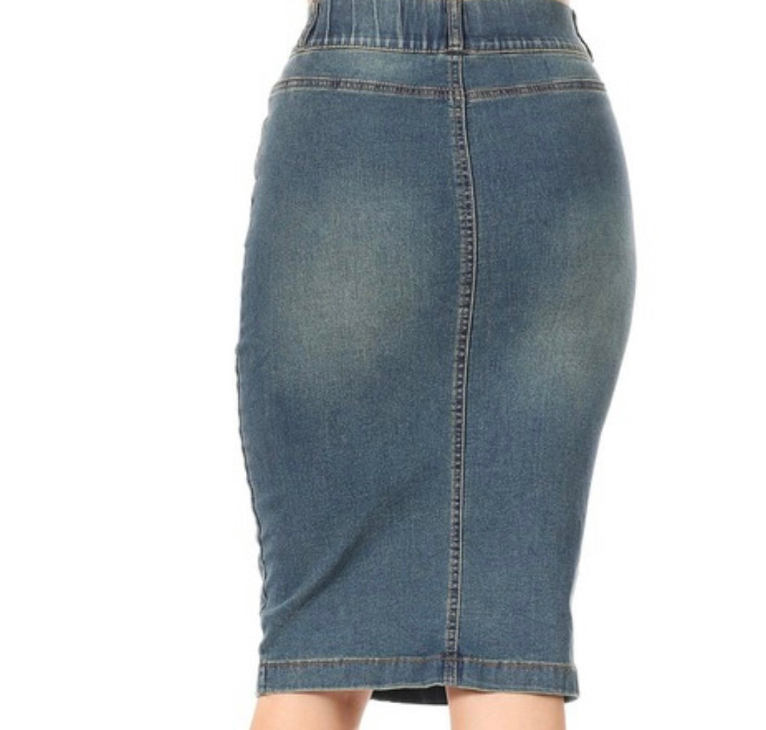 “Ellie Rae” No Back Pockets Midi Denim