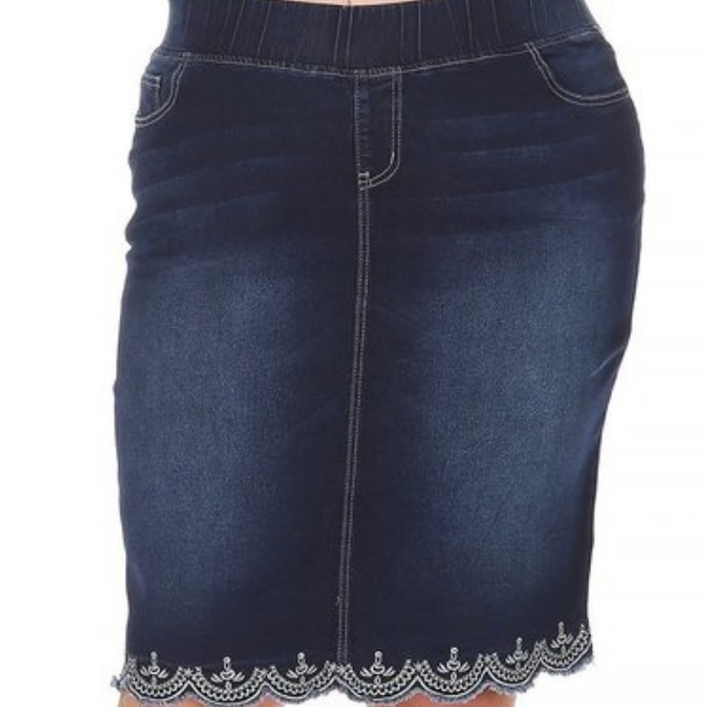 “Lacie Ann” Dark X-Plus Denim Skirt